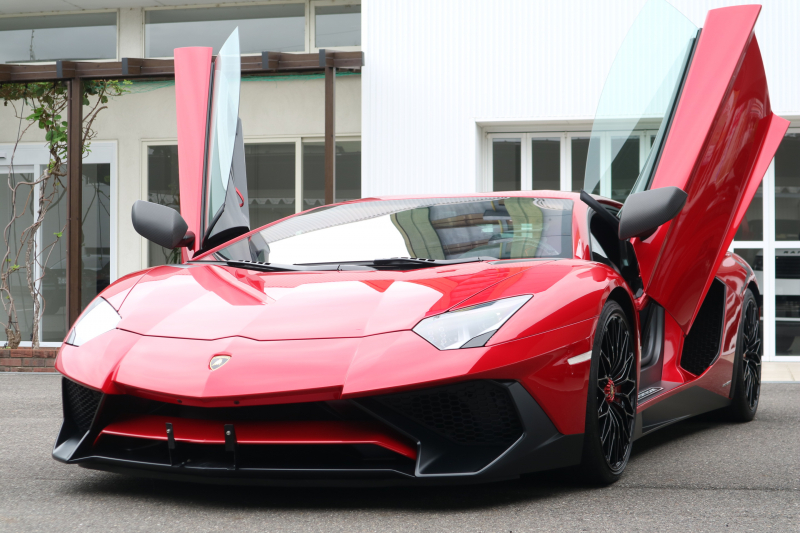 ランボルギーニ アヴェンタドール SV　LP750－4　正規ディ－ラ－車