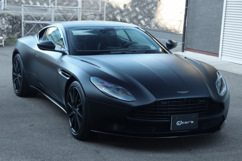 アストンマーティン DB11 V8
