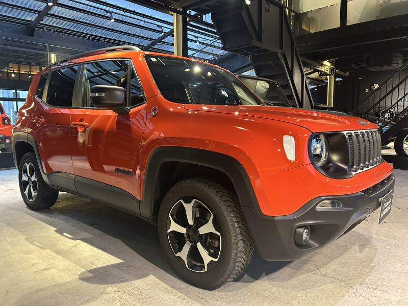 ジープ レネゲード トレイルホーク 後期モデル LEDヘッドライト Uコネクト