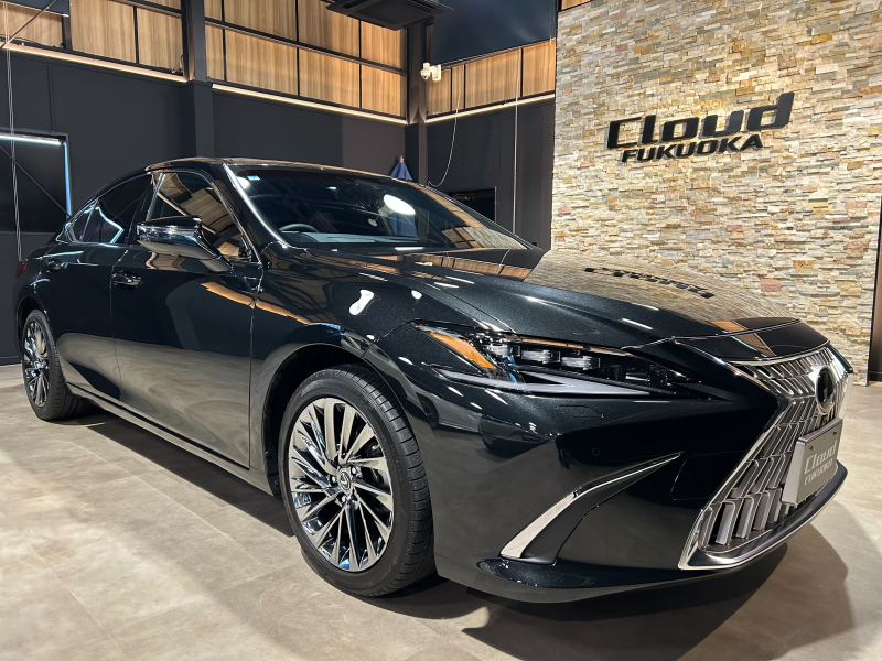 レクサス ES300h グレイスフル エスコート 特別仕様車 ムーンルーフ　三眼フルLEDヘッドランプ　パノラミックビューモニター ヘッドアップディスプレイ シートベンチレーション シートヒーター