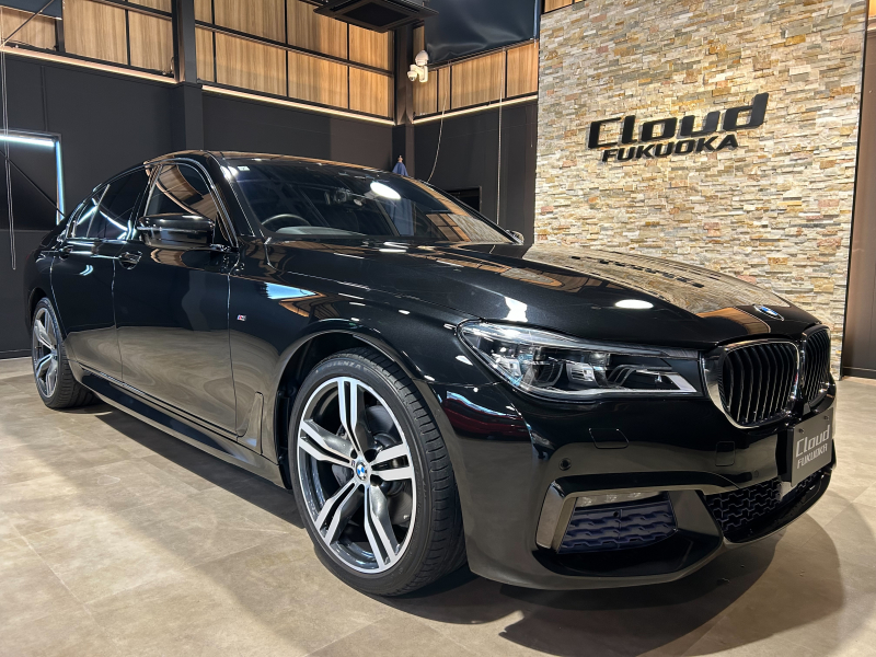 BMW 7シリーズ アダプティブLED　サンルーフ　20インチAW　ブラックナッパレザー　コンフォートアクセス　HUD　HDDナビ　harman/kardon　アンビエントライト　ドライビングアシストプラス＆パーキングアシスト