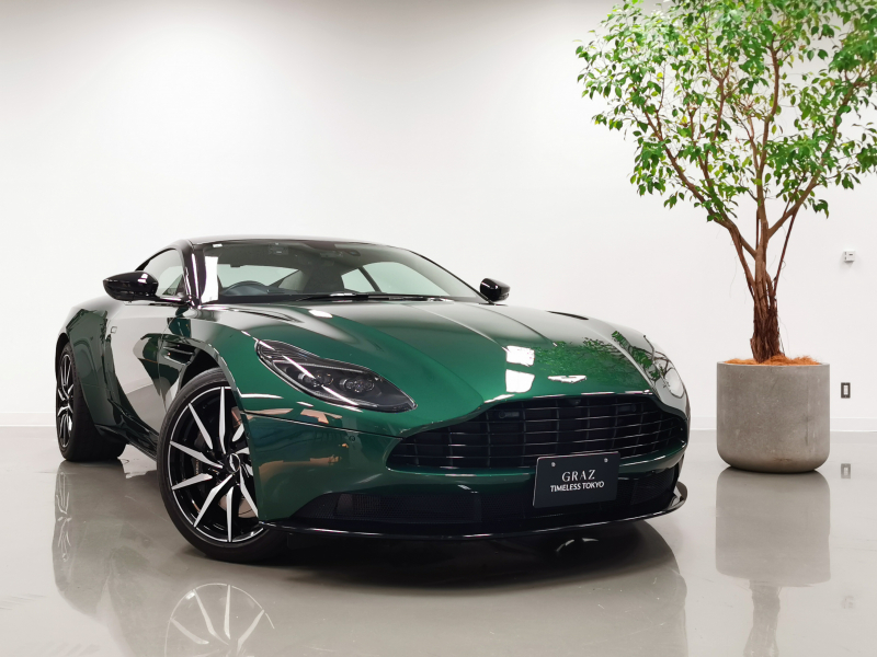 アストンマーティン DB11 4.0L V8 RHD 2020MY　Qスペシャルペイント　シートベンチレーション　ディティール・キルティング・ネクサス　エクステリアパック　認定中古車保証　ワンオーナー
