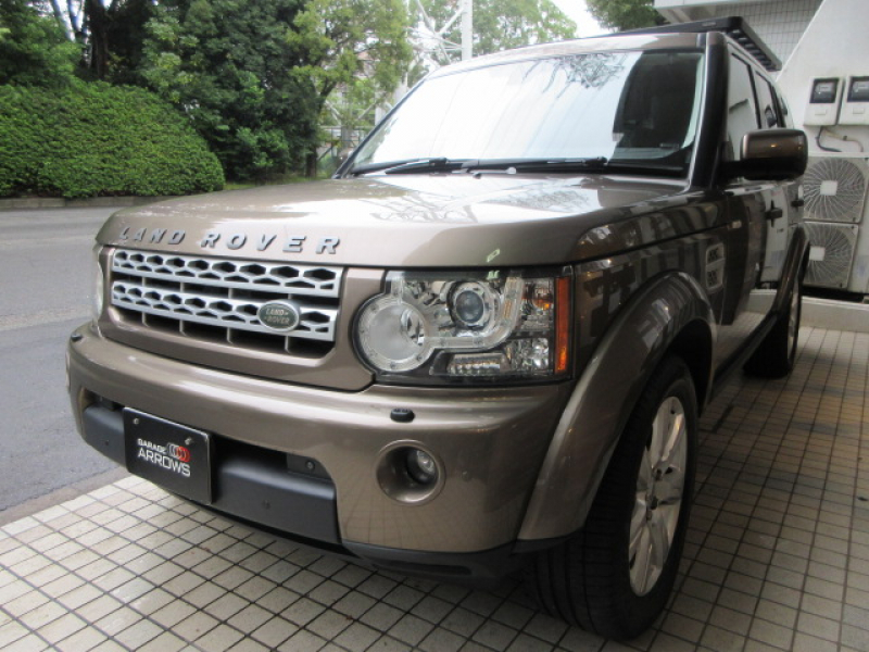 ランドローバー ディスカバリー4 5.0SE 本革 3SR 純正ナビTV 純正19AW AJ5.0V8エンジン最終 2013年モデル 大人気カラー 7人乗り エアサス 全方位カメラ ハーマンカードン テレインレスポンス フロント＆リアPDC ALPINE社製後席モニター2SET 正規ディーラー車 右ハンドル 記録簿多数
