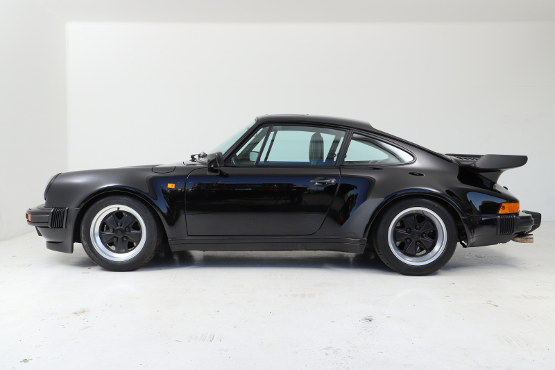 ポルシェ 911(Type930) 911 Carrera 3.2 Turbo-Look  ﾌｧｸﾄﾘｰ ﾐﾂﾜ物