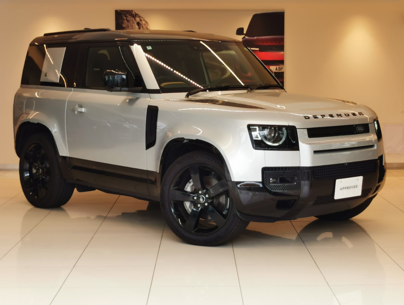 ランドローバー ディフェンダー 90 XダイナミックHSE 3.0L D300 AWD 1オーナー 茶革シート サンルーフ フロントシートヒーター＆クーラー 電子制御エアサスペンション MERIDIANサウンド クリアサイトインテリアリアビューミラー 22インチアルミホイール ブラックエクステリアパック