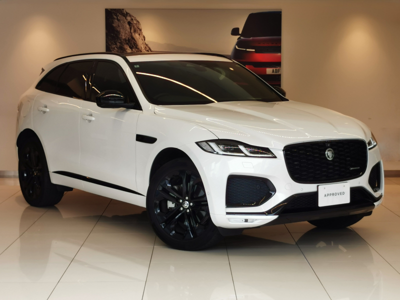 ジャガー F-PACE RダイナミックSE 2.0L D200 AWD 1オーナー 黒革シート サンルーフ フロントシートヒーター MERIDIANサウンド ステアリングヒーター 21インチアルミホイール ブラックエクステリアパック ワイヤレスデバイスチャージング パワーテールゲート