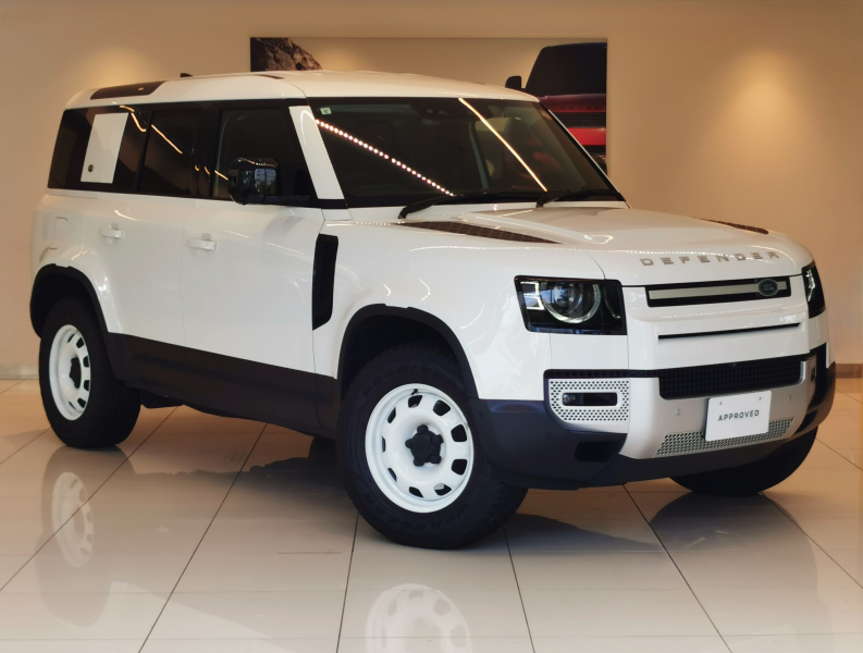 ランドローバー ディフェンダー 110 スタンダード 2.0L P300 AWD 1オーナー 黒シート 全席シートヒーター 電子制御エアサスペンション 18インチスチールホイール フロントフォグランプ AppleCarPlay＆AndroidAuto プレミアムLEDヘッドライト