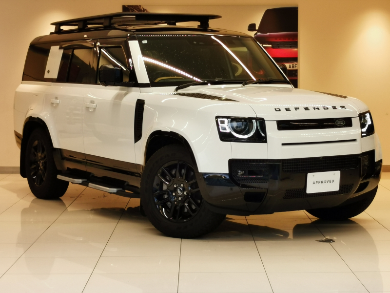 ランドローバー ディフェンダー 130 XダイナミックHSE 3.0L D300 AWD 1オーナー 茶革シート サンルーフ フィックスドサイドステップ フロントシートヒーター＆クーラー、リアシートヒーター MERIDIANサウンド ブラックエクステリアパック ヘッドアップディスプレイ クリアサイトインテリアリアビューミラー