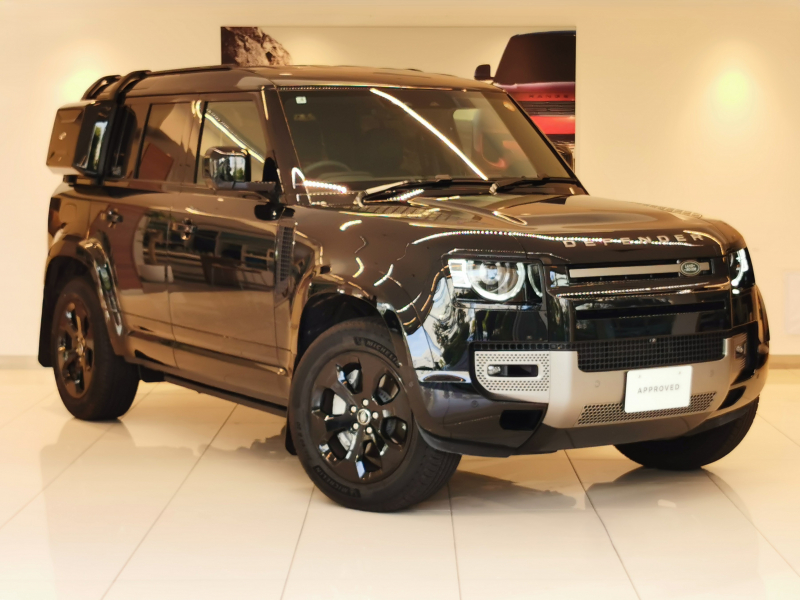 ランドローバー ディフェンダー 110 XダイナミックSE 3.0L D350 AWD 1オーナー 黒シート フロントシートヒーター 電動サイドステップ 電子制御エアサスペンション 20インチアルミホイール MERIDIANサウンド センターコンソール急速クーラーBOX ステアリングヒーター