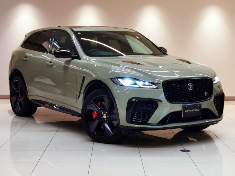 ジャガー F-PACE SVR5.0L P550 4WD  限定カラー 1オーナー スライディングパノラミックルーフ インタラクティブドライバーディスプレイ ヘッドアップディスプレイ MERIDIANサラウンドサウンドシステム  プレミアムLEDヘッドライトシグネチャーDRL シートヒーター/クーラー