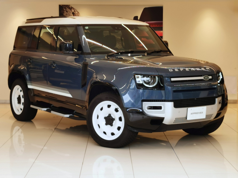 ランドローバー ディフェンダー 110 S カウンティエクステリアパック 3.0L D300 AWD 1オーナー 黒革シート フロントシートヒーター 電子制御エアサスペンション インタラクティブドライバーディスプレイ 20インチアルミホイール ステアリングヒーター