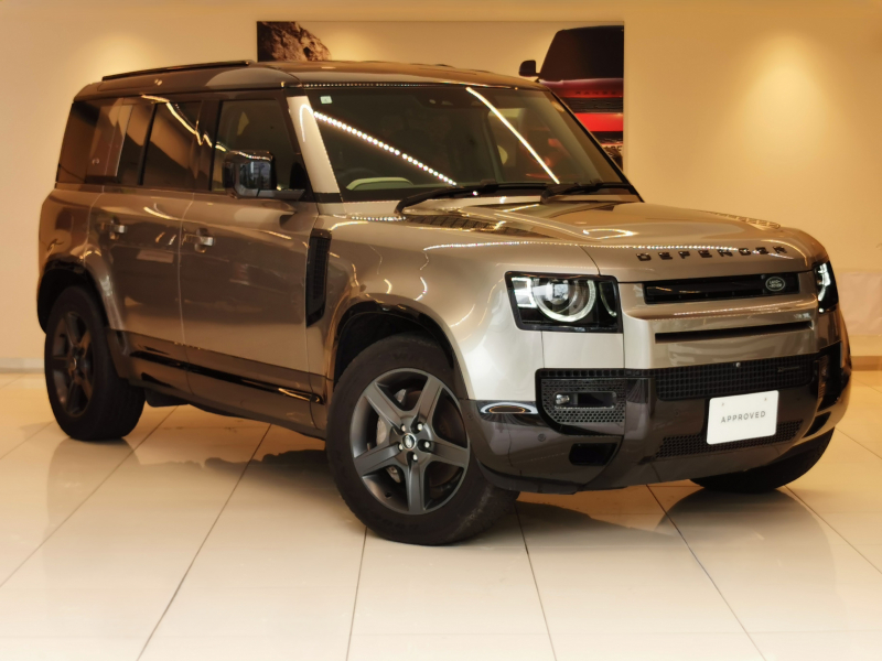 ランドローバー ディフェンダー 110 XダイナミックSE 3.0L D300 AWD 1オーナー 白灰シート フロントシートヒーター 電子制御エアサスペンション MERIDIANサウンド 20インチアルミホイール ブラックエクステリアパック インタラクティブドライバーディスプレイ