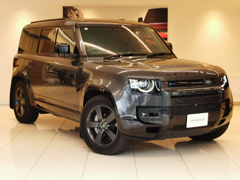 ランドローバー ディフェンダー 110 XダイナミックHSE 3.0L D300 AWD 1オーナー 黒革シート サンルーフ フロントシートヒーター＆クーラー MERIDIANサウンド 電子制御エアサスペンション ブラックエクステリアパック インタラクティブドライバーディスプレイ 20インチアルミホイール