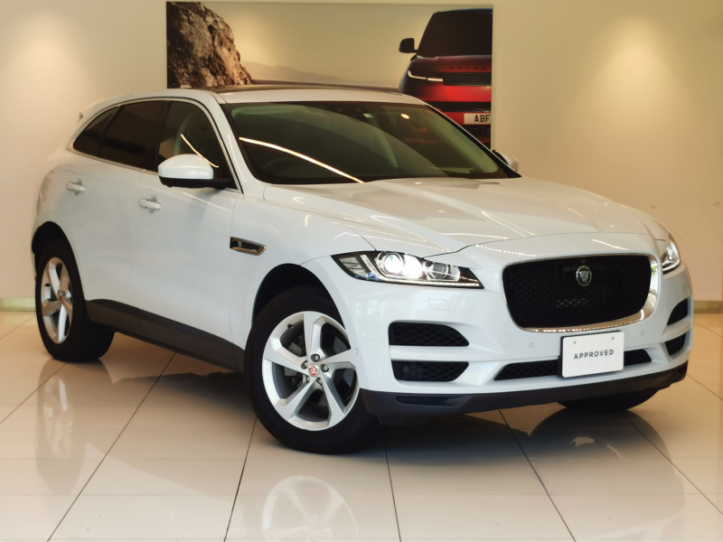 ジャガー F-PACE 20d プレステージ 2.0L AWD 黒革シート サンルーフ フロントシートヒーター MERIDIANサウンド インタラクティブドライバーディスプレイ ACC 電動サイドステップ ブラインドスポットモニター パワーテールゲート 19インチアルミホイール